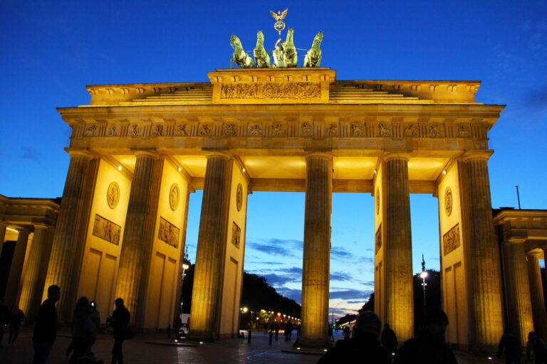 Tour Berlin Private Guided Tour by locals